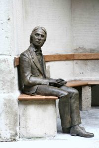 Keats' Statue at Guy's 